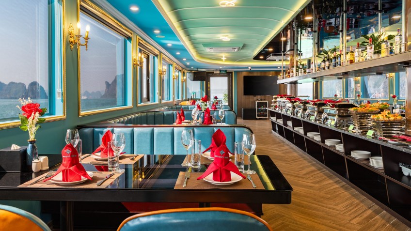 Scenic Window Side Dining