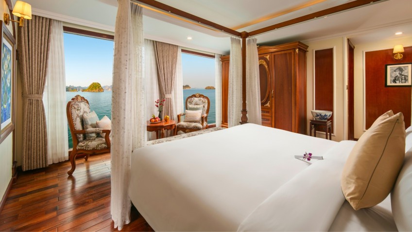 Emperor Cruises: Opulent Queen Suite