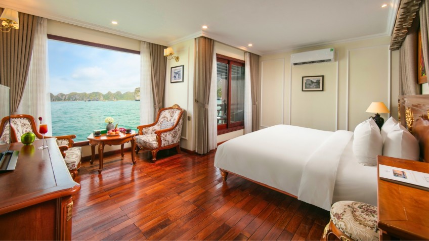 Emperor Cruises: Classy Interiors