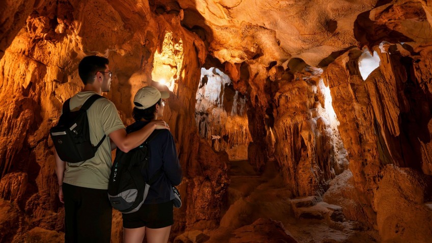 Emperor Cruises: Outstanding Stalactites of Me Cung Cave