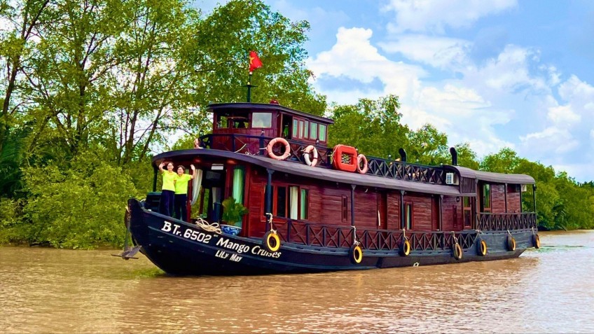 Mango Charter Cruise