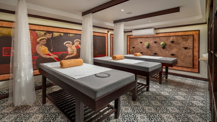 Ambiance Setting At Spa Onboard