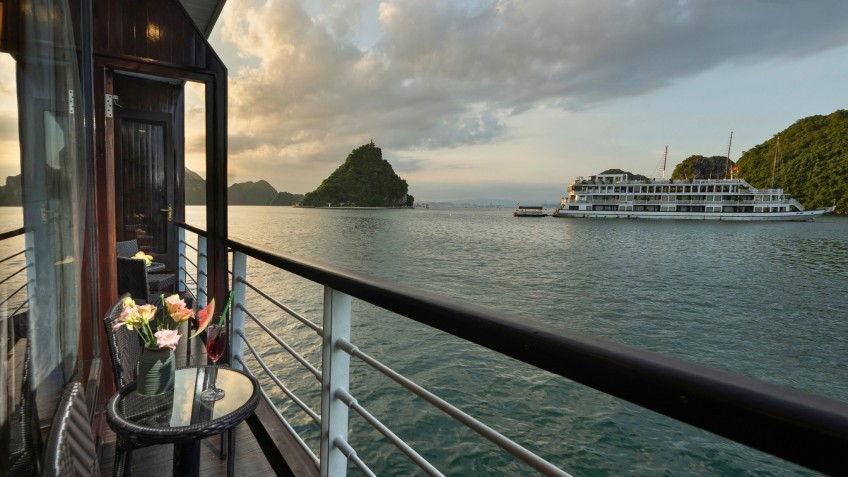 Airy Private Balcony