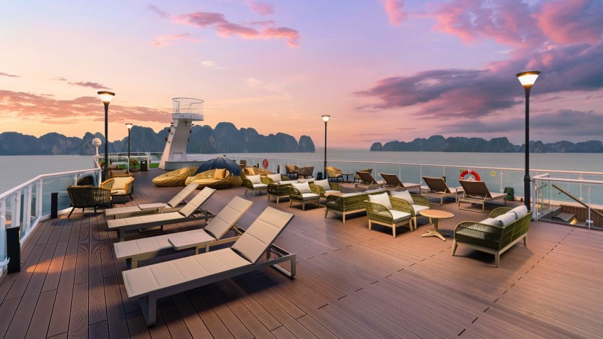 Lyra Grandeur Cruise: Mesmerizing View From Sundeck