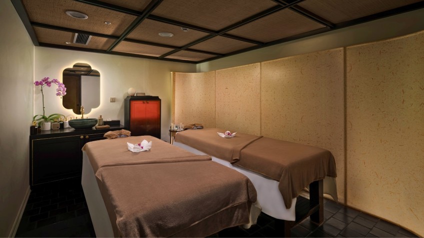 Lyra Grandeur Cruise: Intimate Spa Corner