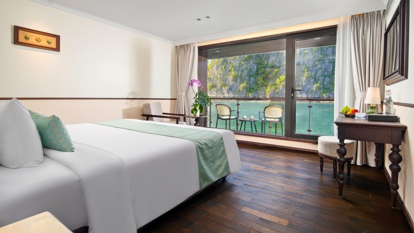 Lyra Grandeur Cruise: Harmony Suite