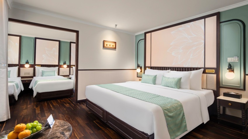 Lyra Grandeur Cruise: Sharing But Private Space