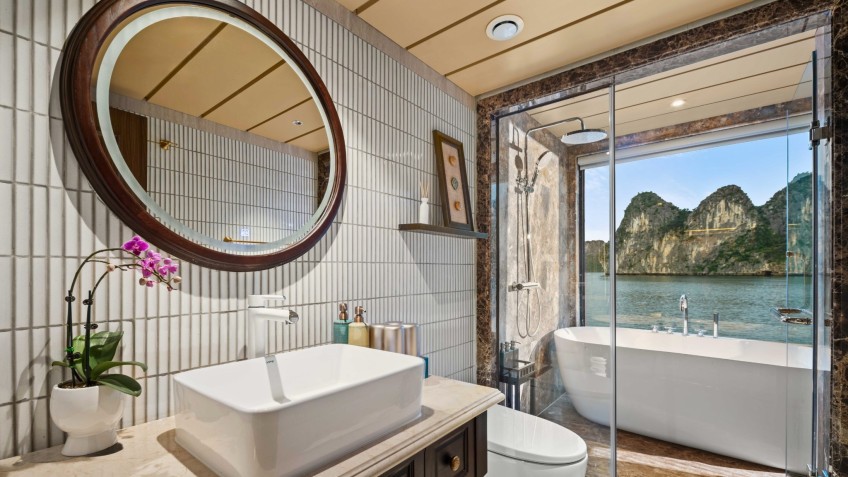 Lyra Grandeur Cruise: First Class Amenities With Impressive View