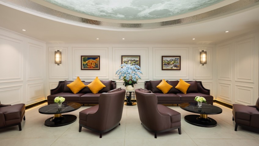 Spacious Lounge to relax