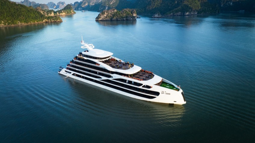 Modern Cruise in Halong Bay