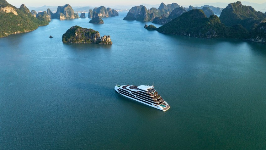 Luxury Cruise in Halong Bay