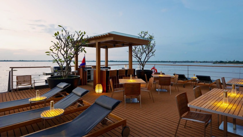 Grand Sundeck For Mekong Riverside Views