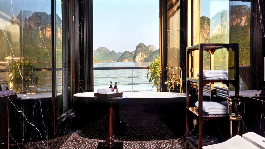 Orchid Premium Cruise: Scenic Bathtub With A View