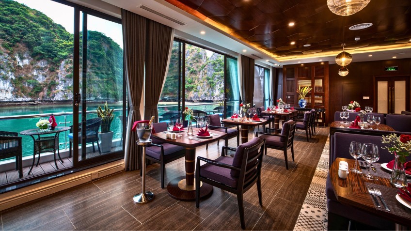 Stellar of the Seas Cruise: Scenic Fine Dining Experience