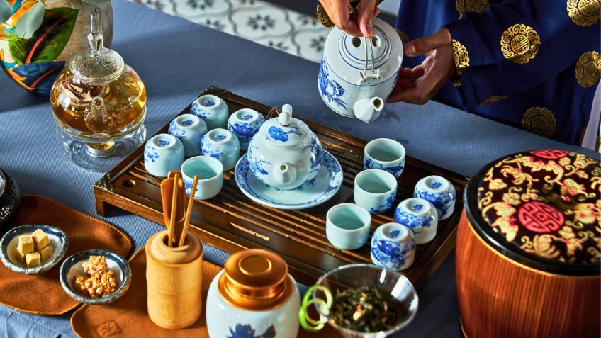 Lyra Grandeur Cruise: Vietnamese Tea Ceremony