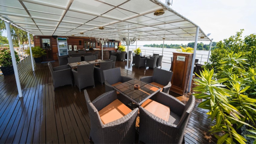 Chill out on the Sundeck