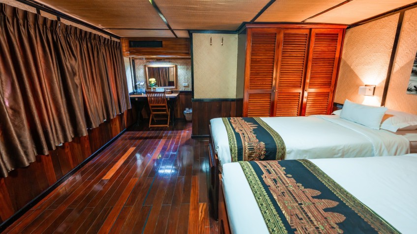 Main Deck cabin