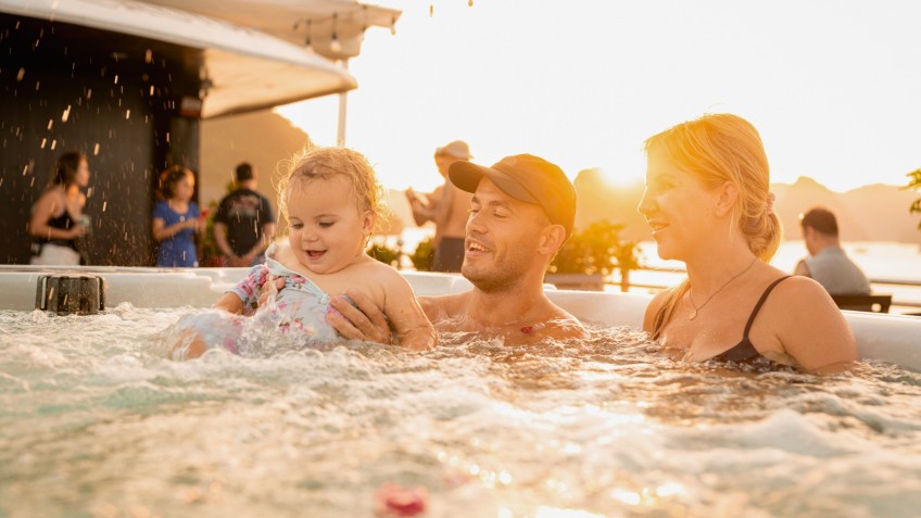 Athena Royal Cruise: Unwind in the Jacuzzi
