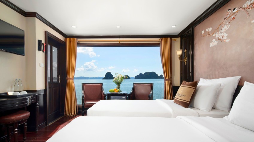 Athena Royal Cruise: Huge Ocean View window