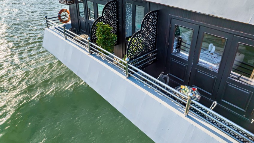 Athena Royal Cruise: Airy Terrace