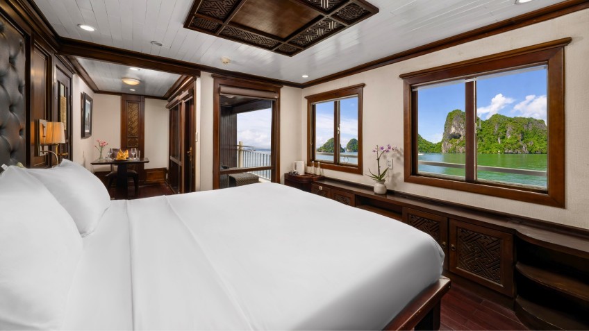 Garden Bay Peak Cruise: Balcony Executive