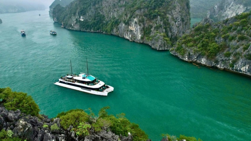 The Halong Catamaran: Explore the pretty Lan Ha Bay