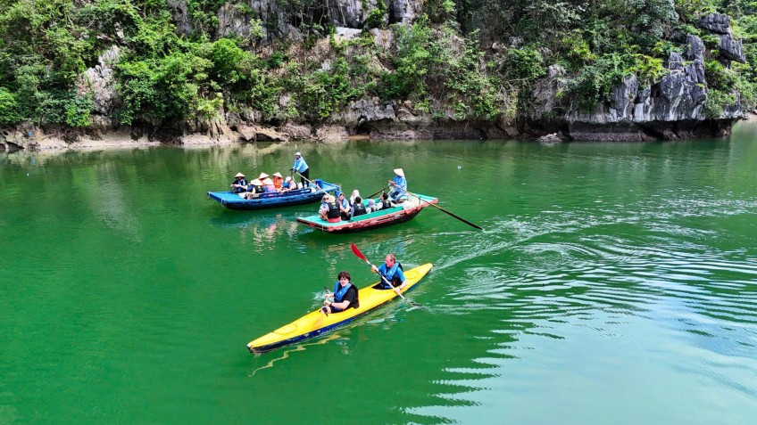 The Halong Catamaran: Discover the stunning bay