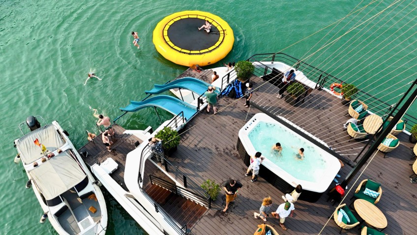 The Halong Catamaran: Various activities
