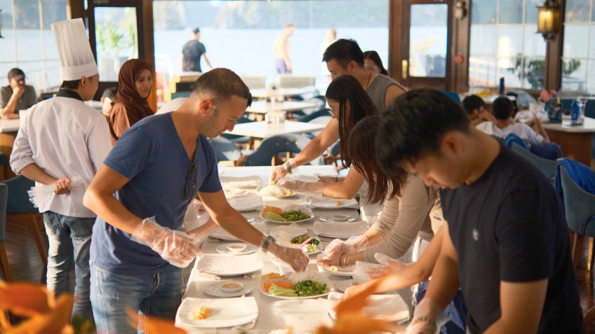 The Halong Catamaran: Join the cooking class