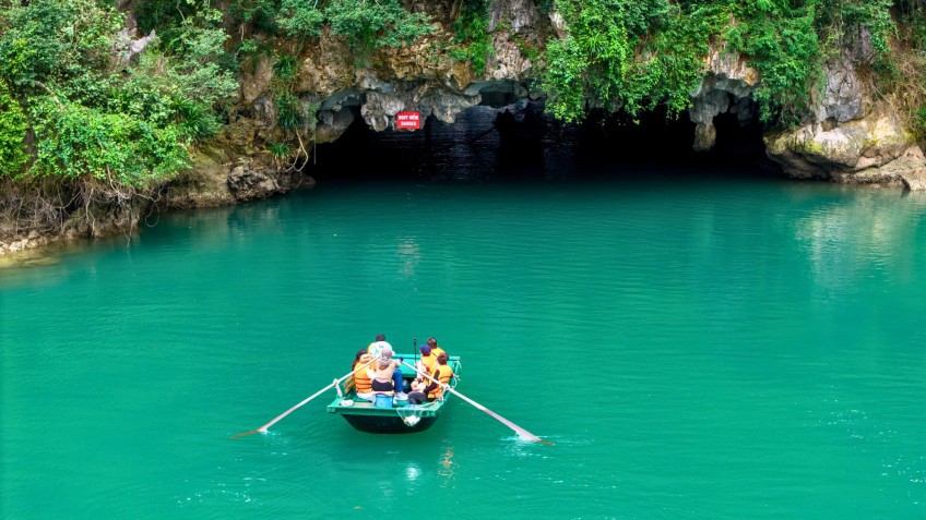 Visit Dark & Bright Cave