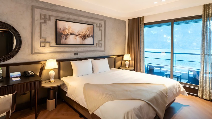 Executive Balcony Suite