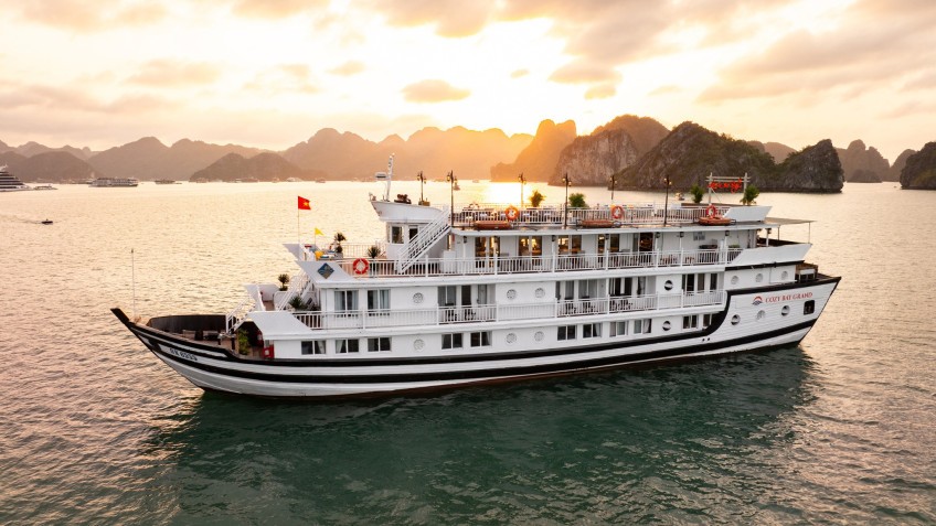 Cozy Bay Grand Cruise: Cozy Bay Grand Cruise