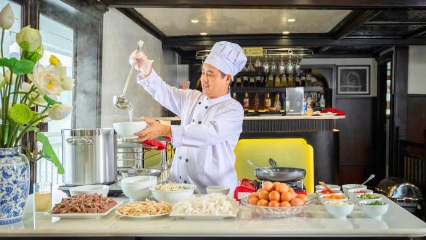 Cozy Bay Grand Cruise: Dedicate Chef