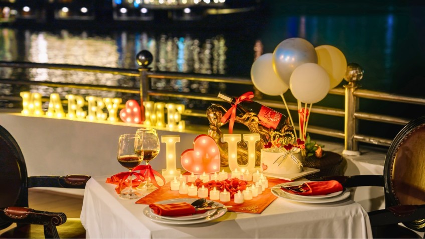 Athena Luxury Cruise: Private Dining Service