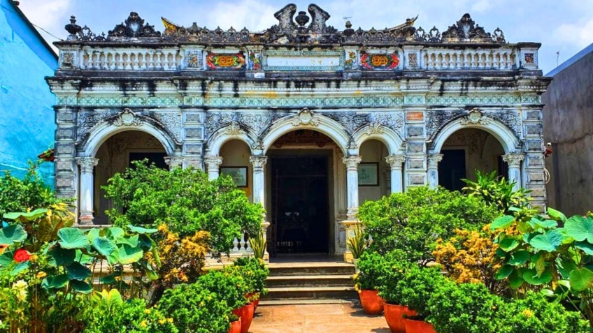Explore Ancient house