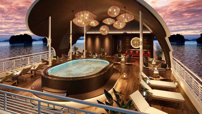 Open-air Jacuzzi on the sundeck