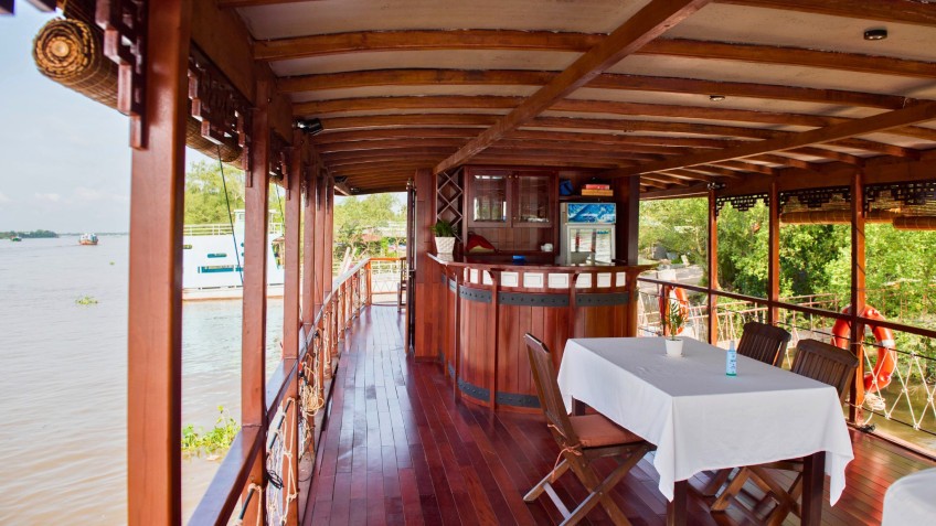 Mini bar on board