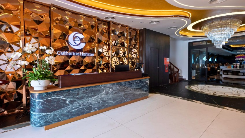 Eye-catching Reception Lounge