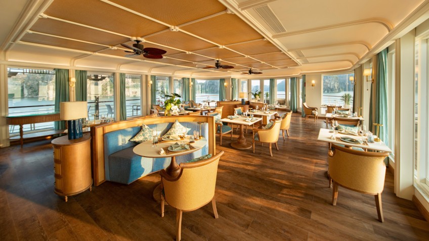 Bright and Charming Restaurant