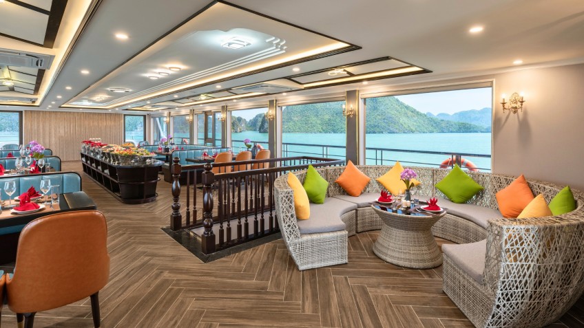 Intimate Second Deck Restaurant