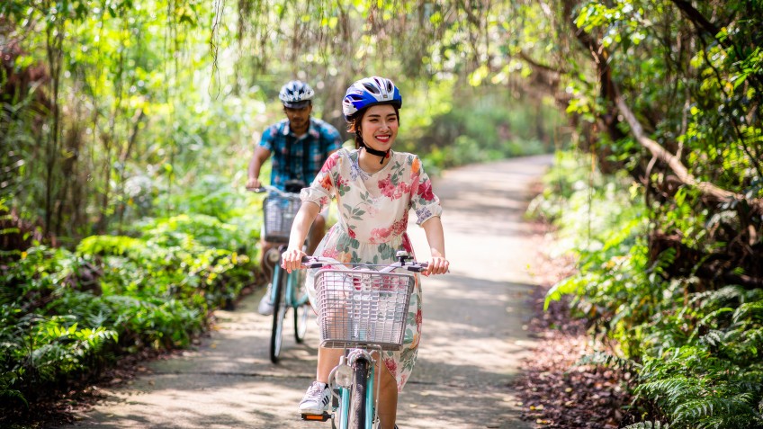 Cycling to the Viet Hai Village