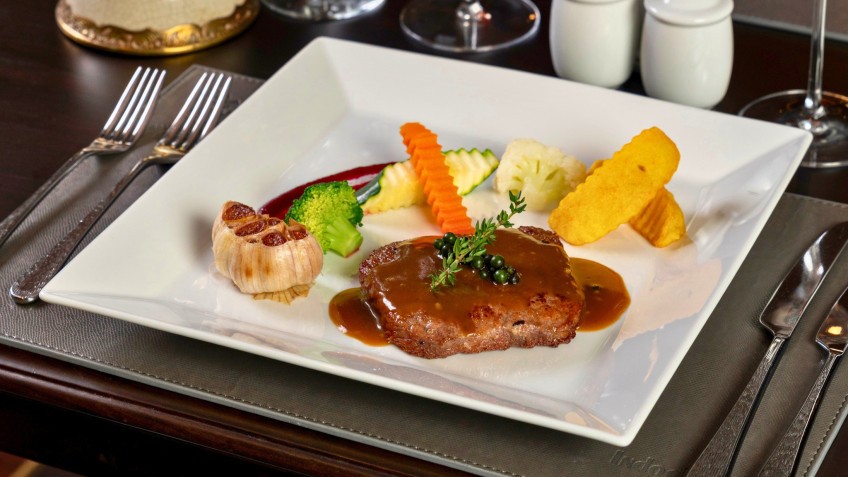 Deluxe cuisine on board