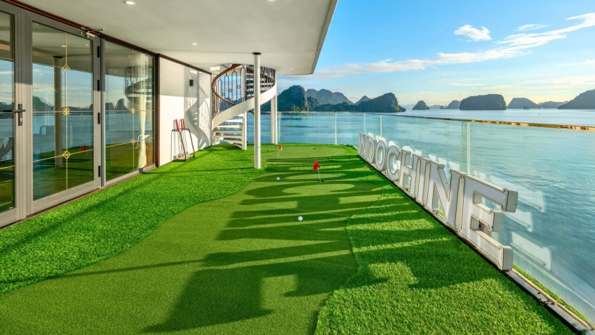 Have some fun with minigolf