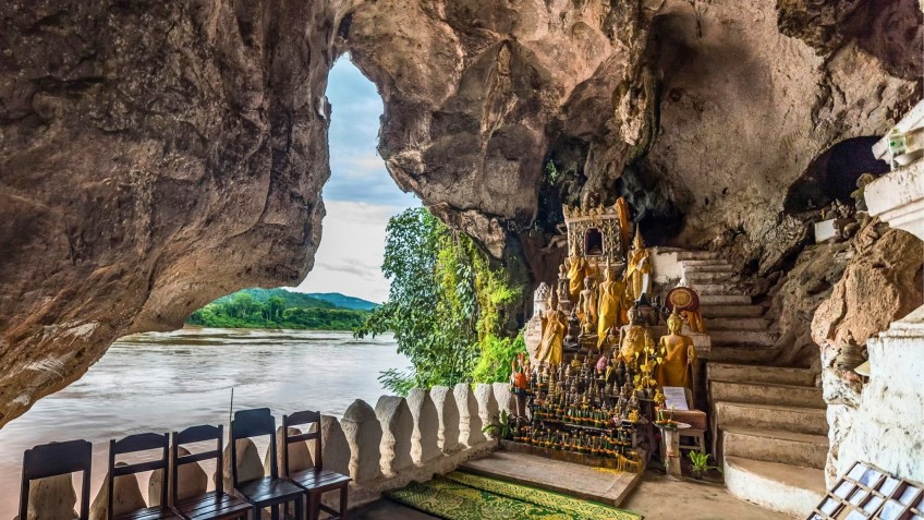 Pak Ouv Caves