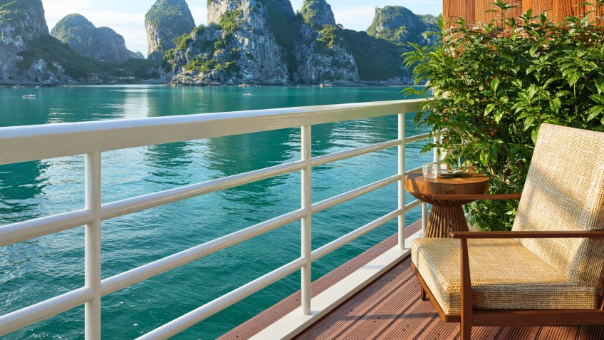Airy Private Balcony