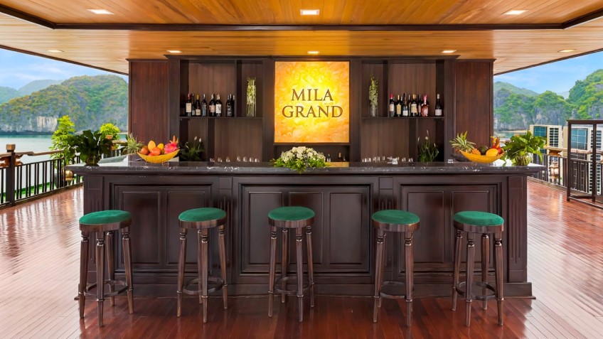 Sundeck Bar