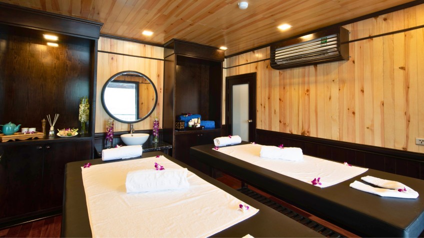 Cozy Spa Room