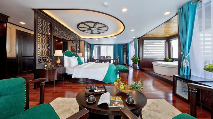 Spacious Well Equipped Room