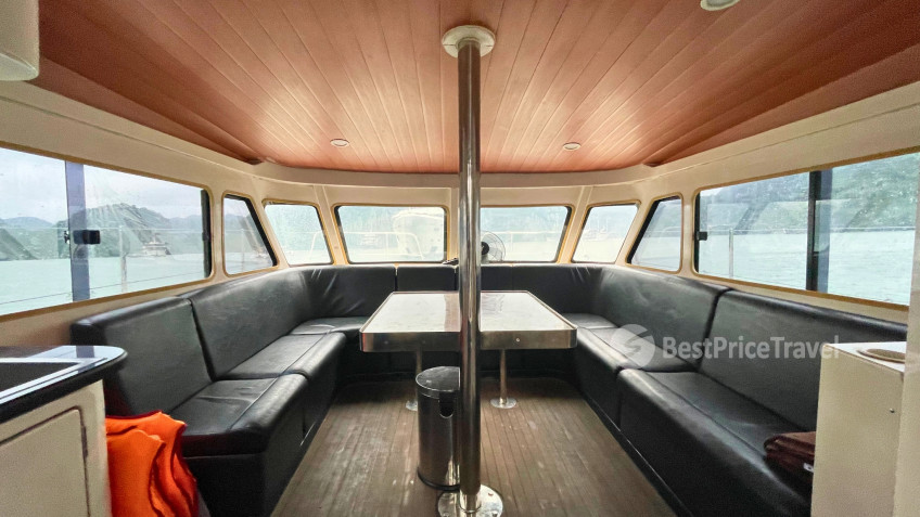 Scarlet Pearl Cruise: Catamaran dining area for 10 people