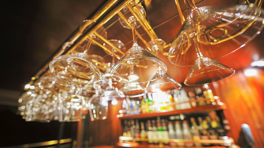 Paradise Peak Cruise: Clean Glasses On Sundeck Bar